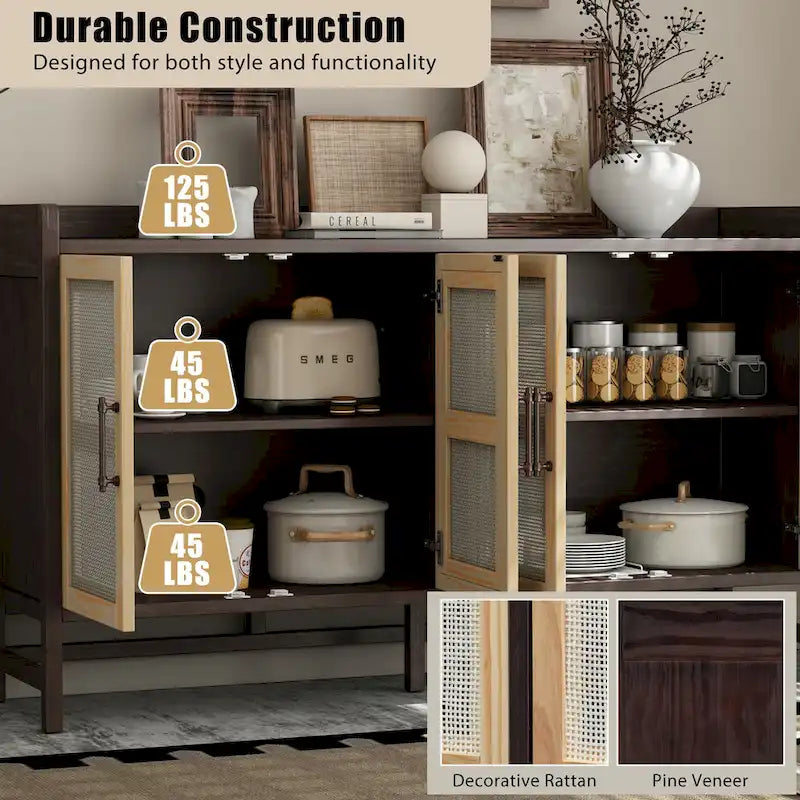 Credenza rustica con ante decorative in rattan